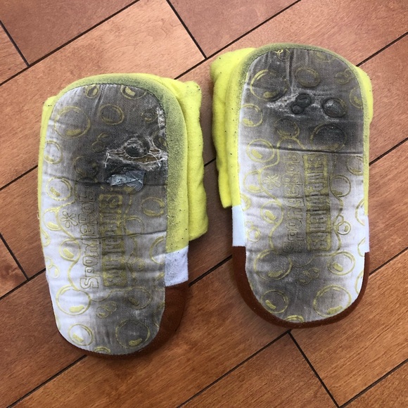 2000s Spongebob Slippers - Picture 5 of 7